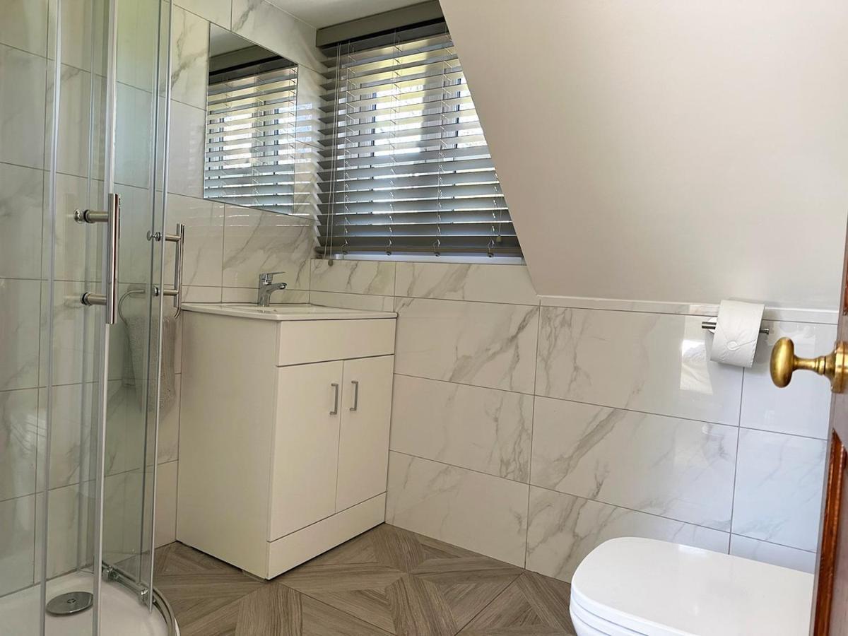 Forest Studio Apartment Gated Parking On 2 Acres Garden ชิเซิลเฮิร์สท์ ภายนอก รูปภาพ